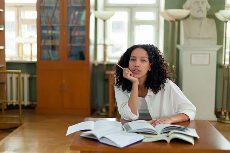 A qualidade do seu trabalho depende de uma boa pesquisa acadêmica e bibliográfica